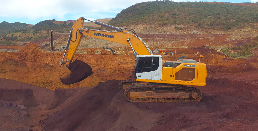 The Liebherr R 945 G8 wows customer in New Caledonia